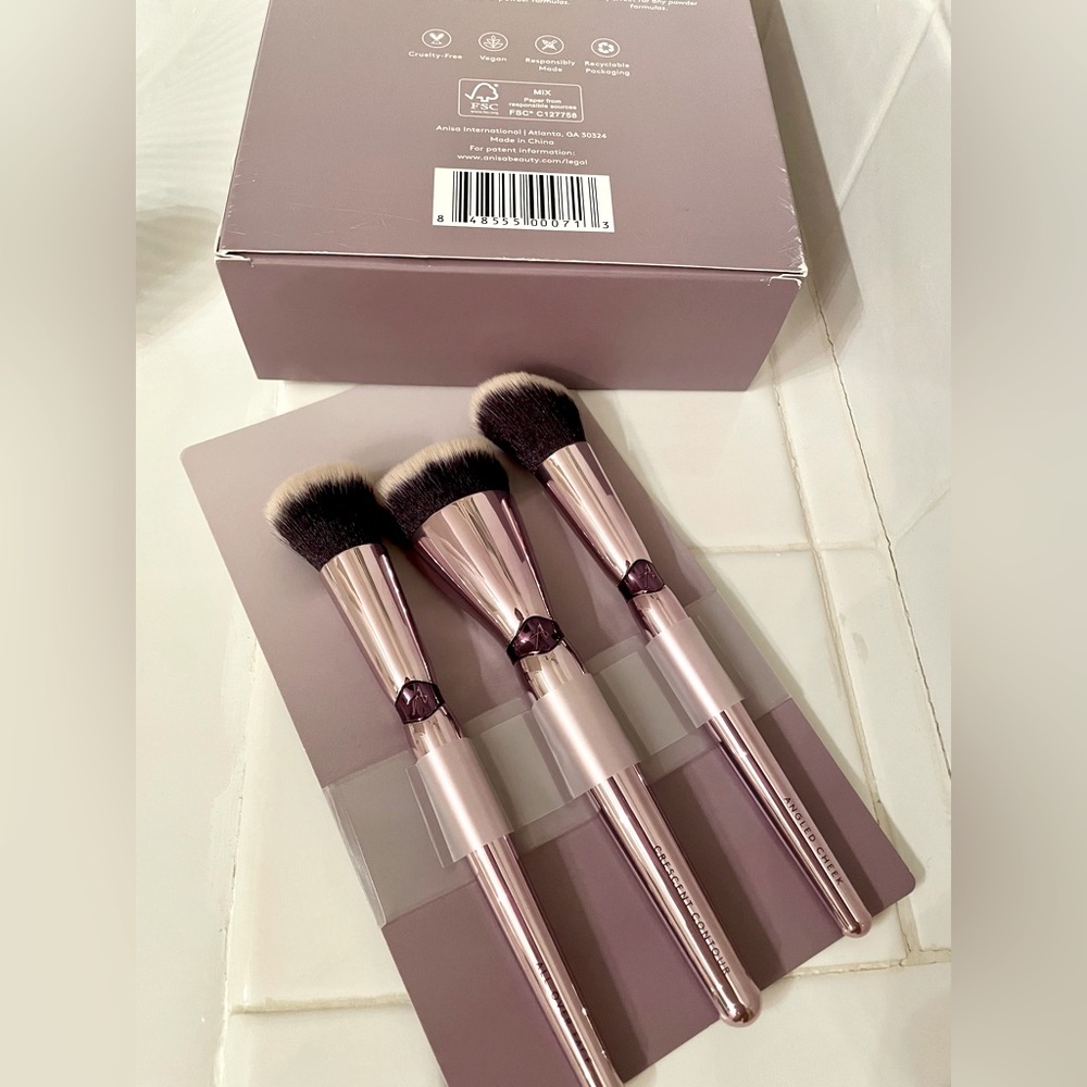 Anisa Beauty Brushes